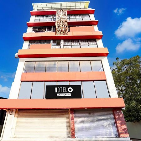 Super Hotel O Geeta Mandir Formerly Hotel Green Park 阿穆达巴 外观 照片