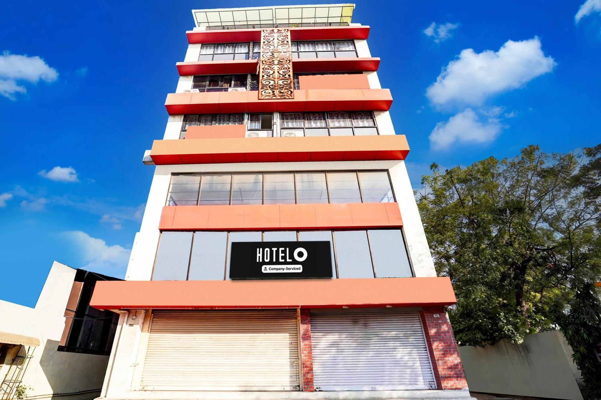 Super Hotel O Geeta Mandir Formerly Hotel Green Park 阿穆达巴 外观 照片